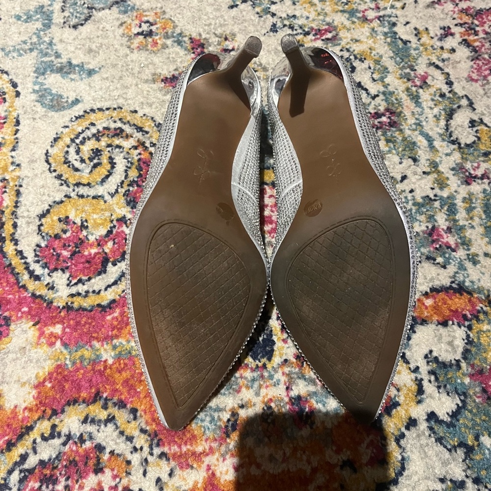 Jessica Simpson Silver Rhinestone stiletto pumps - Picture 8 of 8